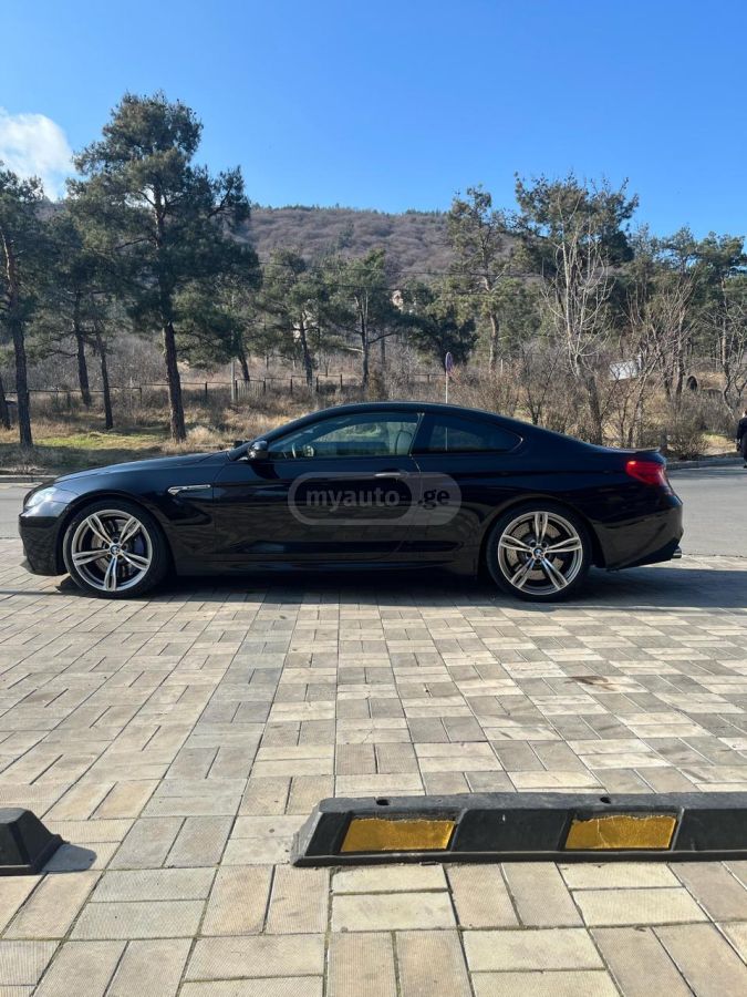 BMW M6 2012 — photo 2