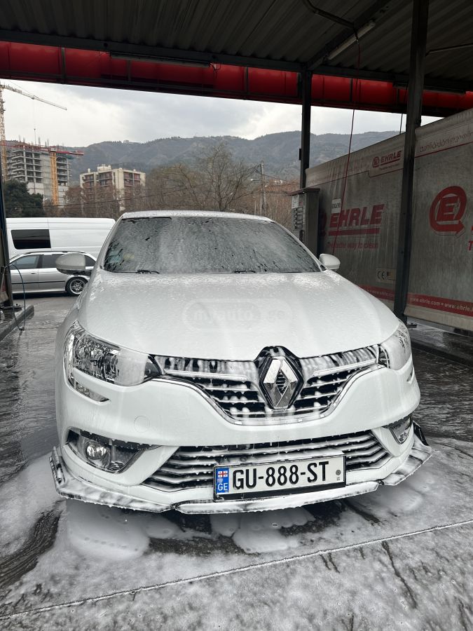 Renault Megane 2020 — photo 2