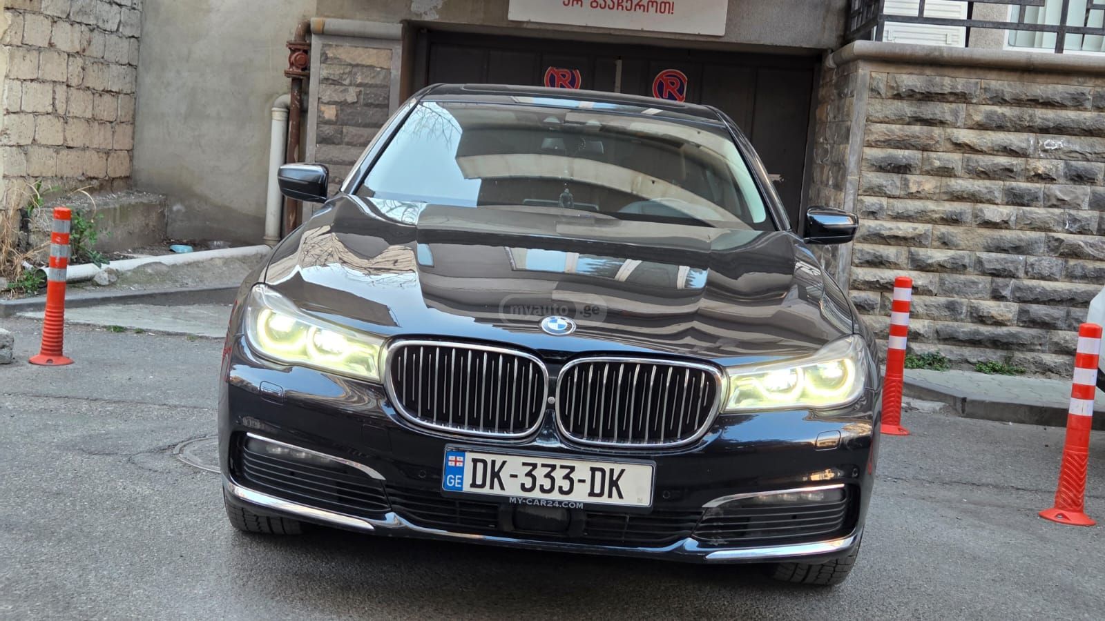 BMW 740 2018 — photo 2