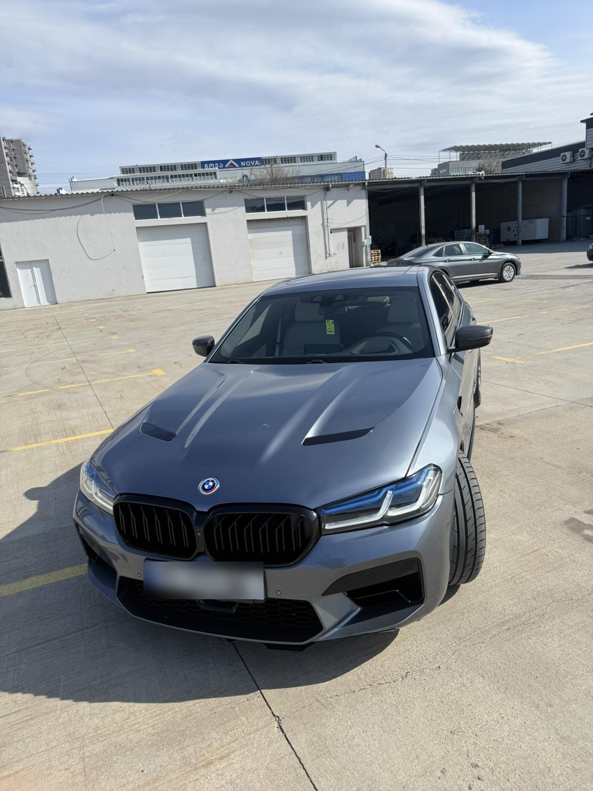 BMW 550 2018 — photo 2