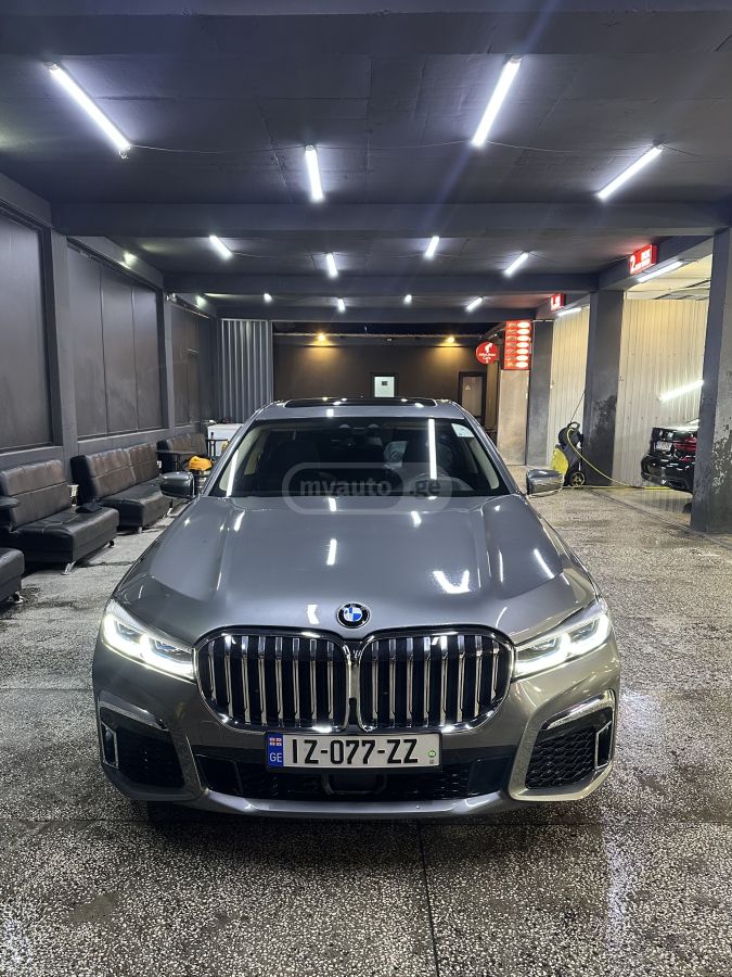 BMW 740