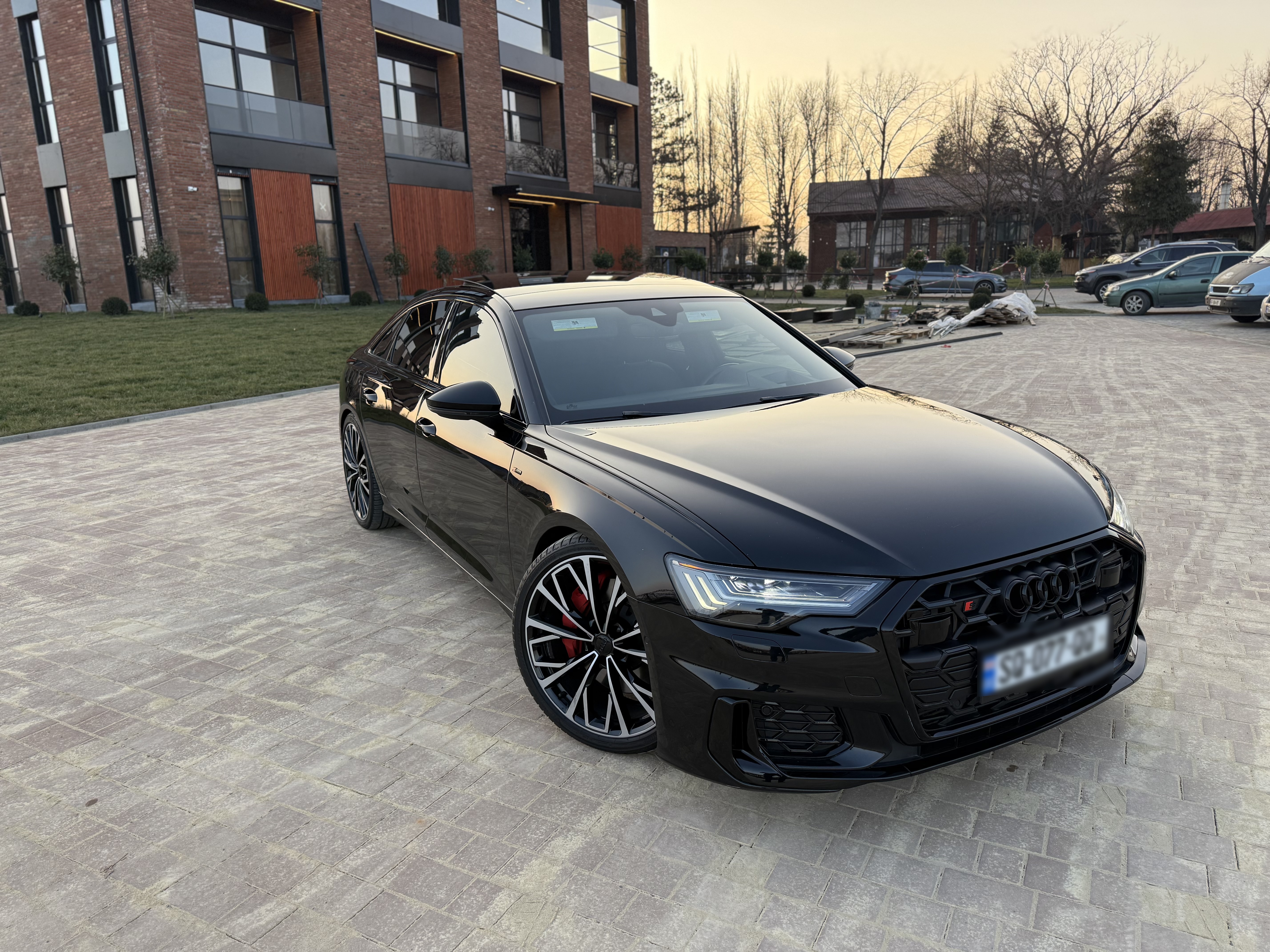 Audi A6 2019 — photo 2