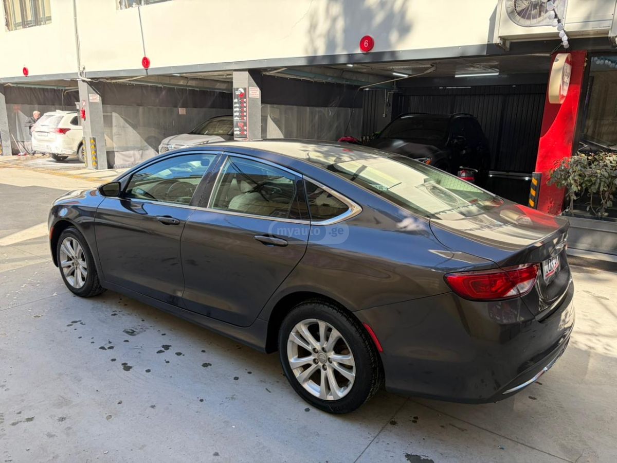 Chrysler 200 2015 — photo 2