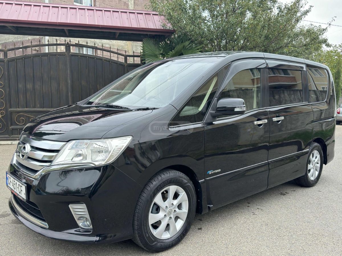 Nissan Serena 2013 — photo 2