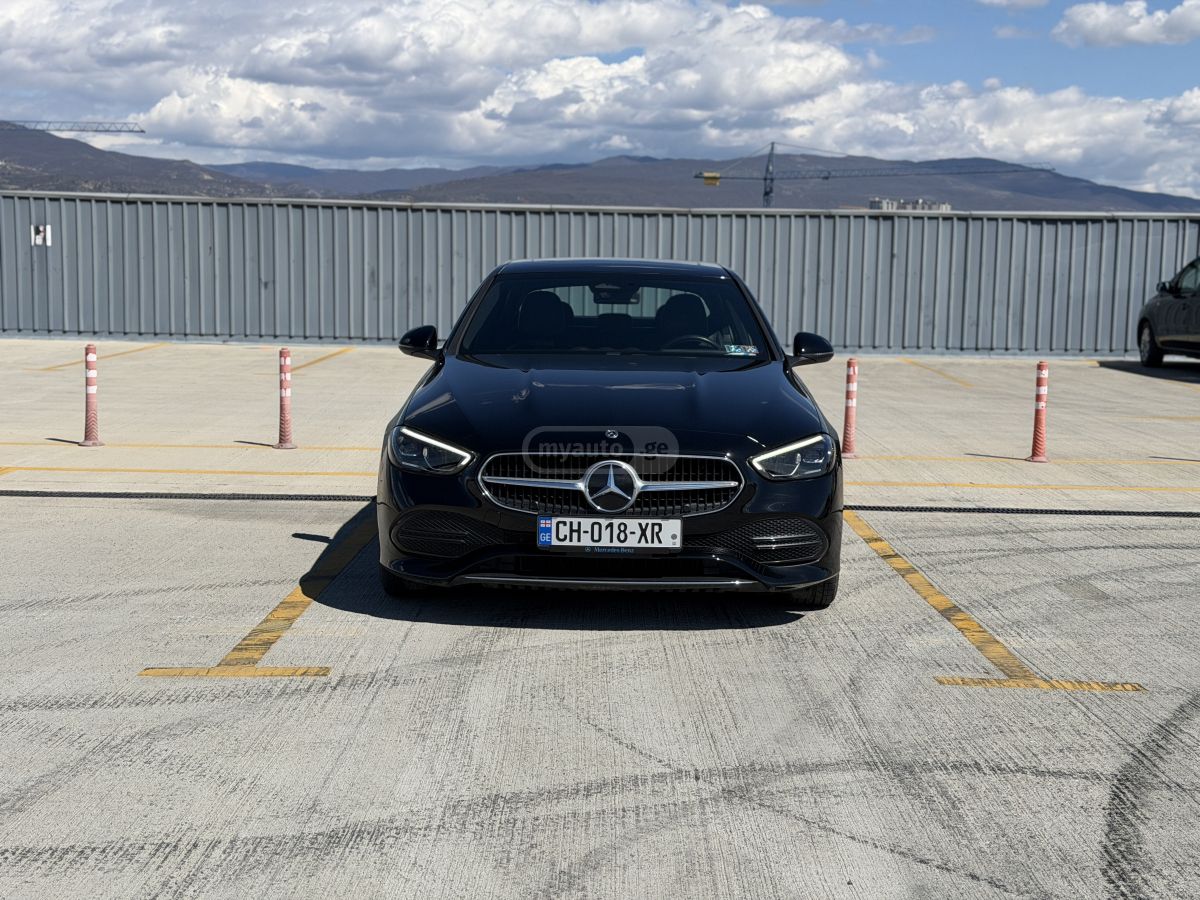 Mercedes-Benz C 300 2022 — photo 2