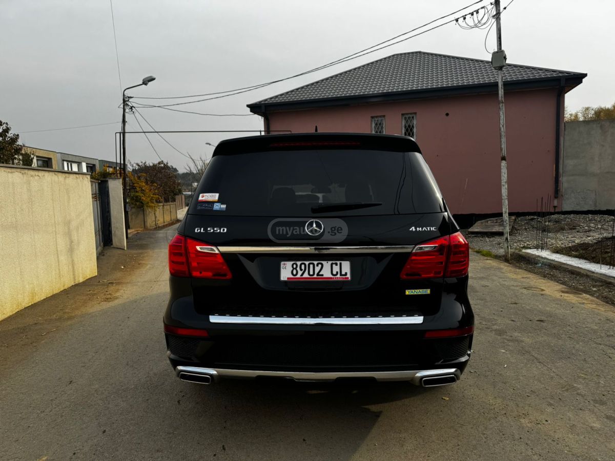 Mercedes-Benz GL 550 2015 — photo 2