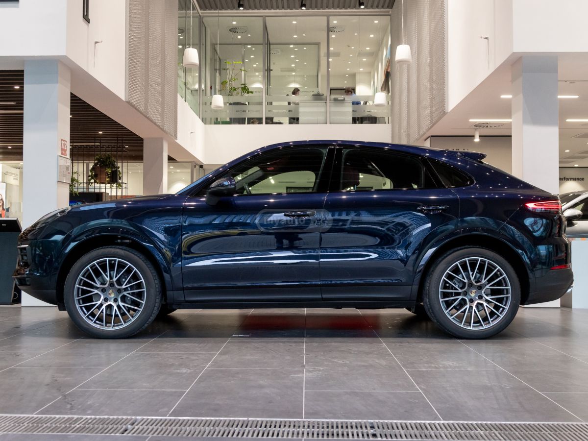 Porsche Cayenne 2022 — photo 2