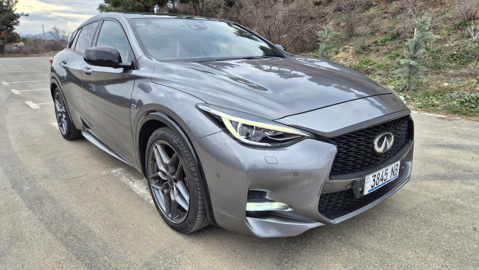 Infiniti QX 30 2017 — photo 2