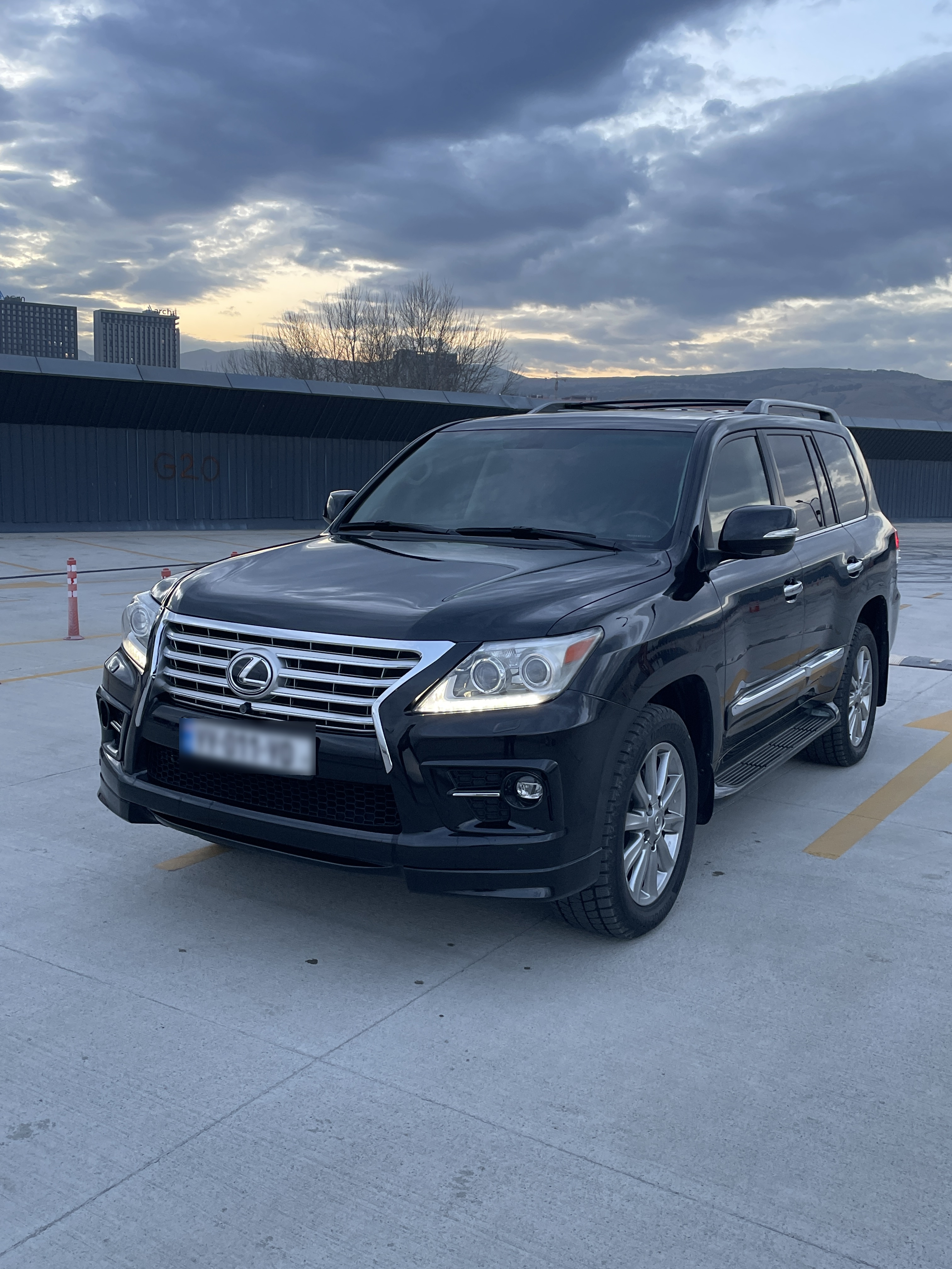 Lexus LX 570