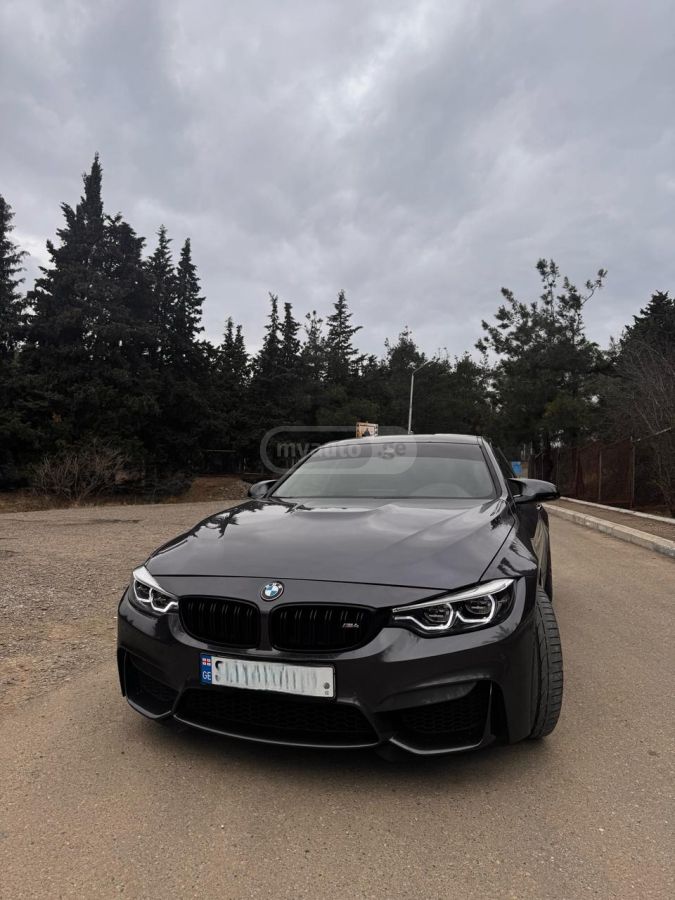 BMW M4 2017 — photo 2