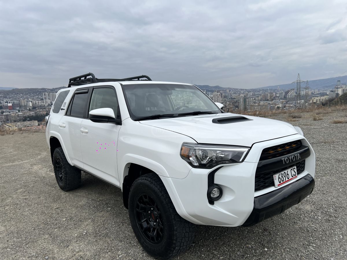 Toyota 4Runner 2019 — photo 2