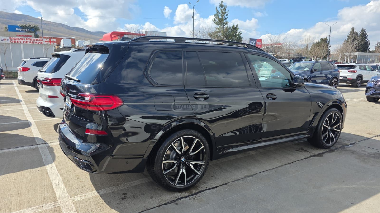 BMW X7 2022 — photo 2