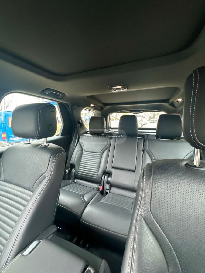 Land Rover Discovery 2022 — photo 2