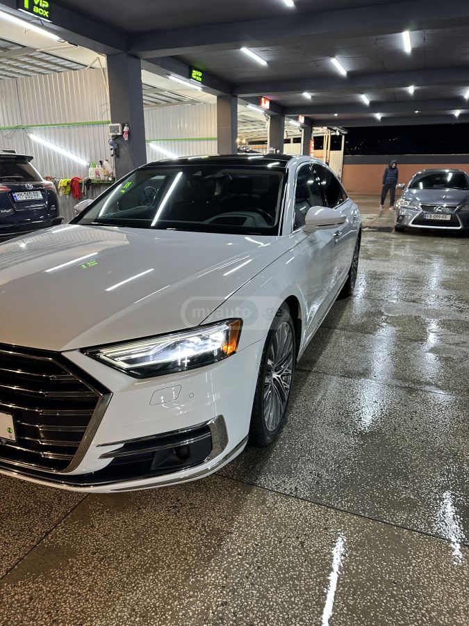 Audi A8 2018 — photo 2