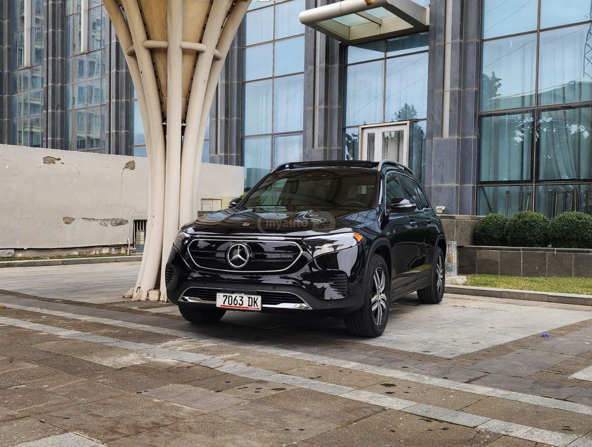 Mercedes-Benz EQB 300 2023 — photo 2