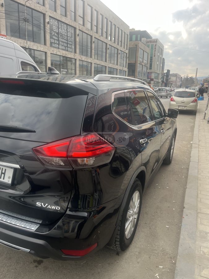 Nissan Rogue 2017 — photo 2