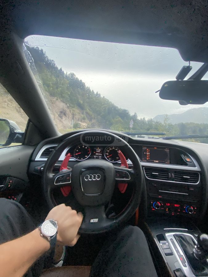 Audi A5 2011 — photo 2