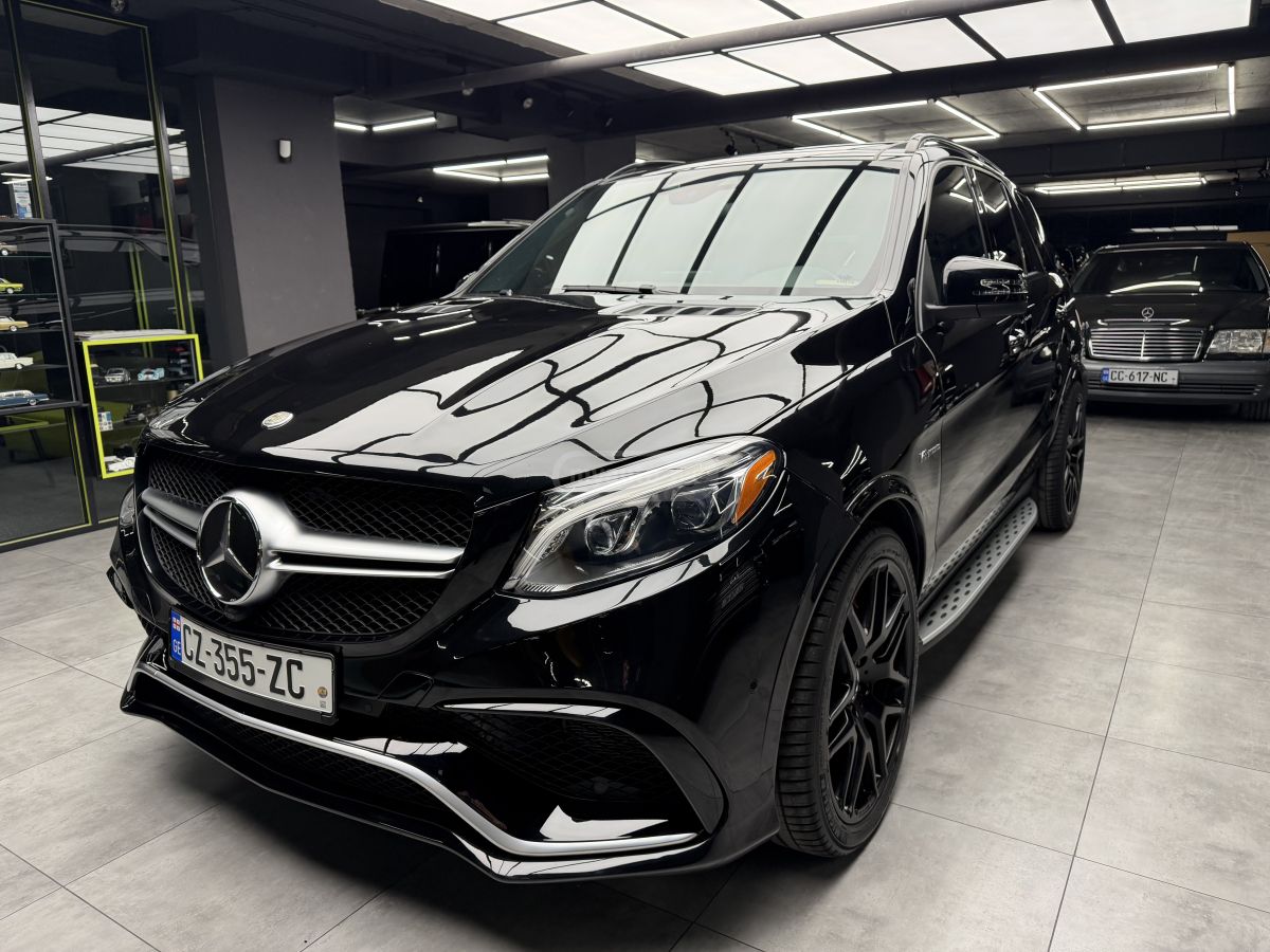 Mercedes-Benz GLE 63 AMG 2016 — photo 2