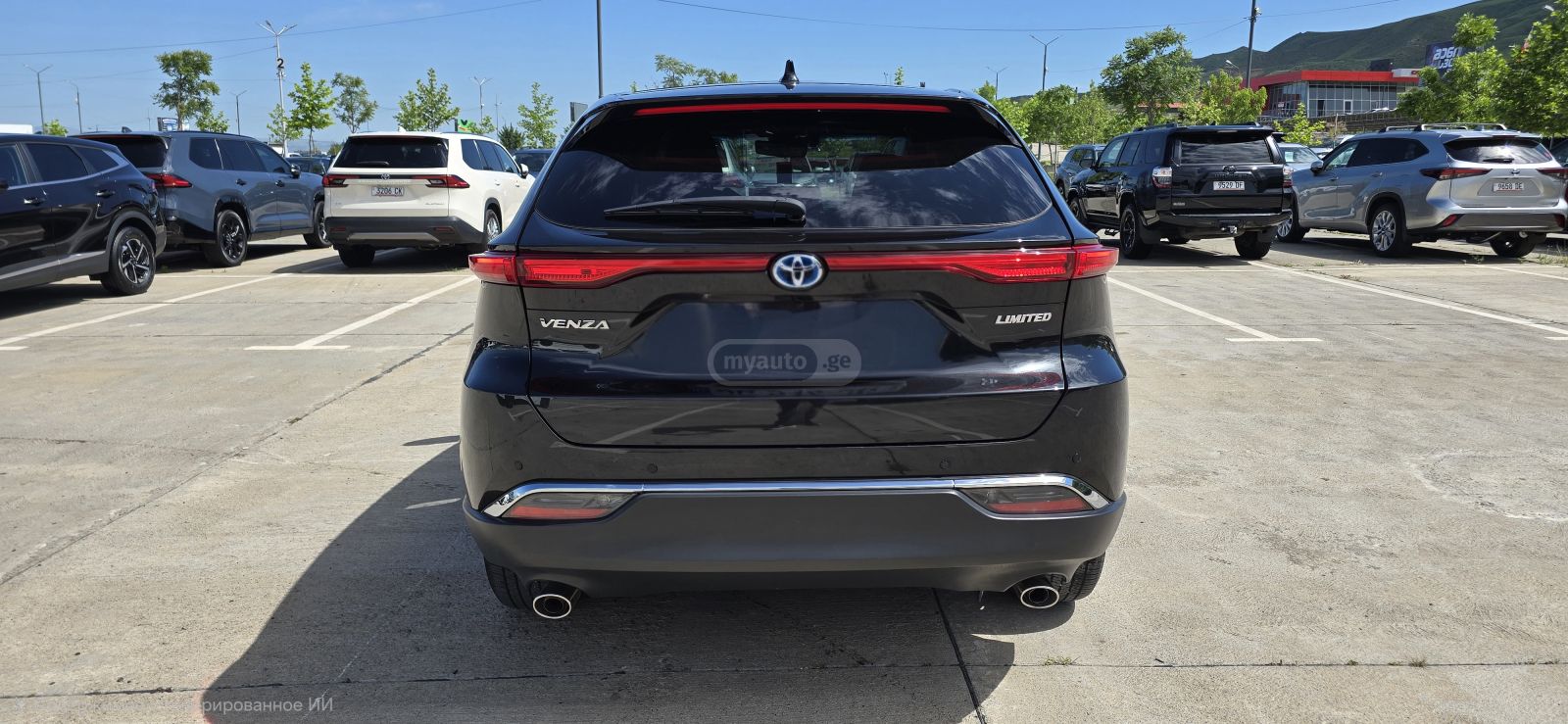 Toyota Venza 2024 — photo 2