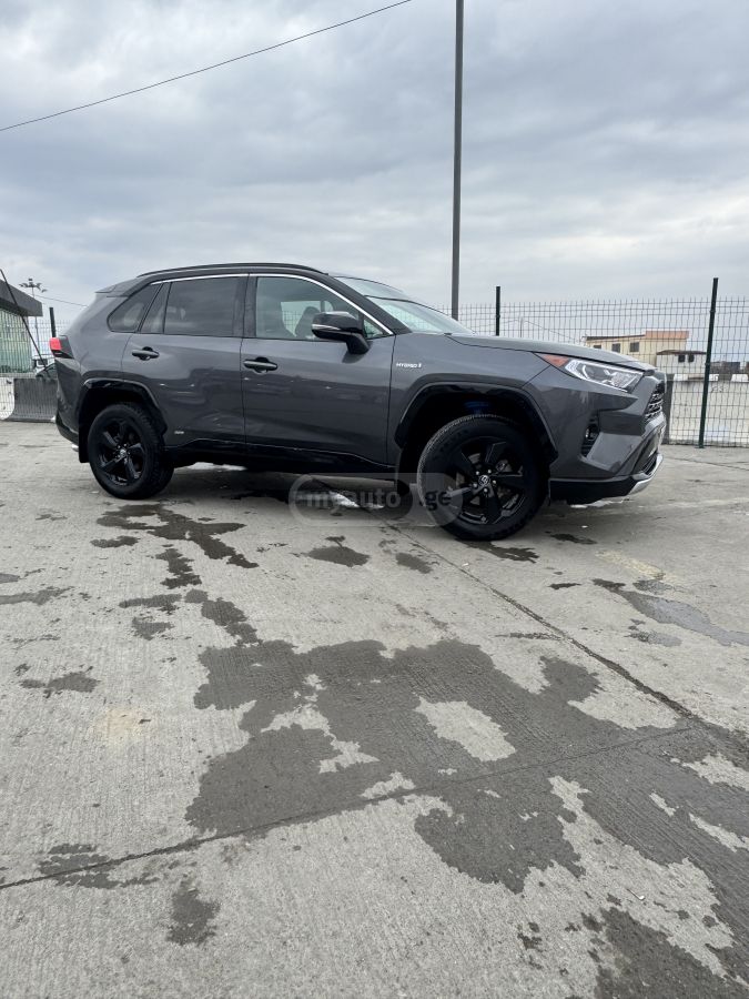 Toyota RAV4 2020 — photo 2