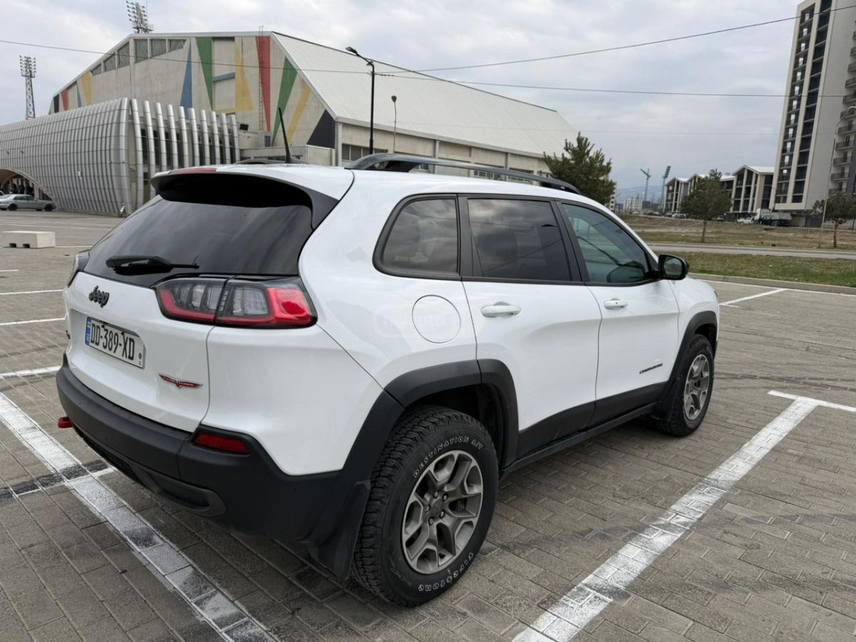Jeep Cherokee 2022 — photo 2