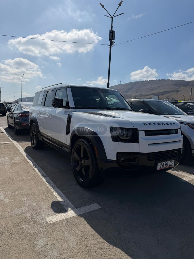 Land Rover Defender 130 2022 — photo 2