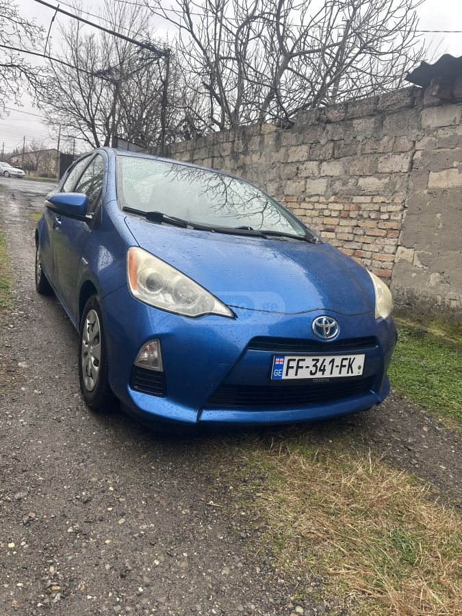 Toyota Prius C