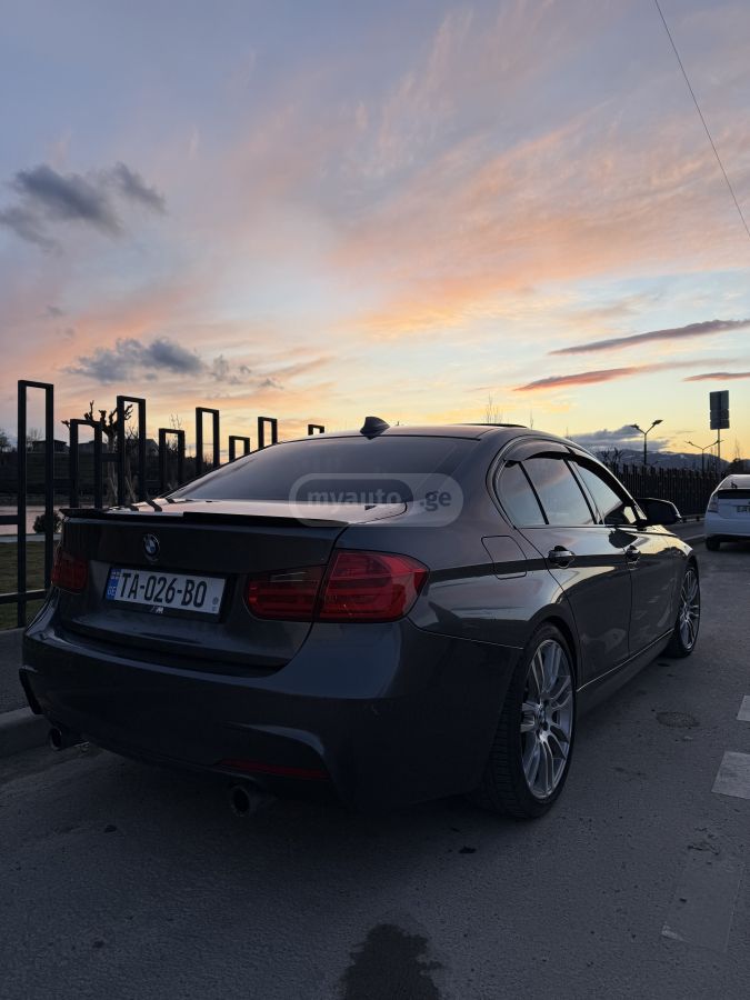 BMW 335 2014 — photo 2