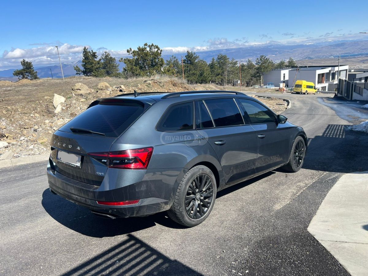 Skoda Superb 2021 — photo 2