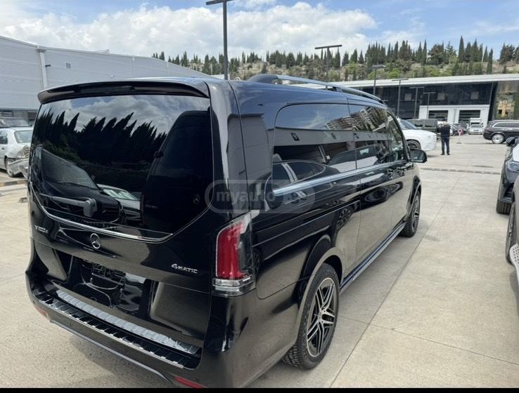 Mercedes-Benz V 300 2025 — photo 2