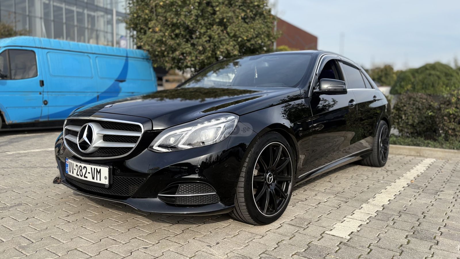 Mercedes-Benz E 220 2013 — photo 2