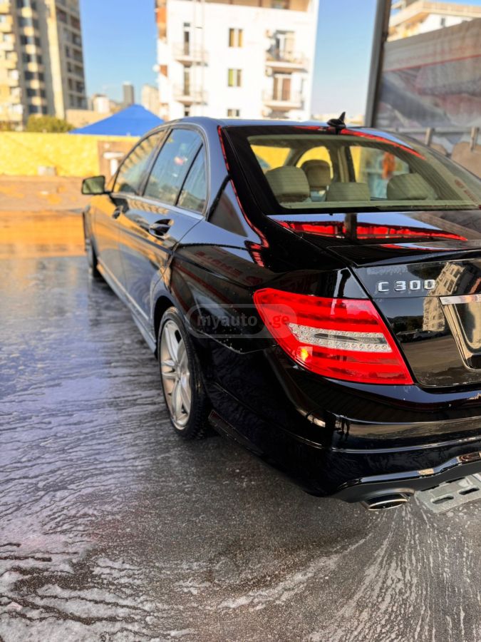 Mercedes-Benz C 300 2013 — photo 2