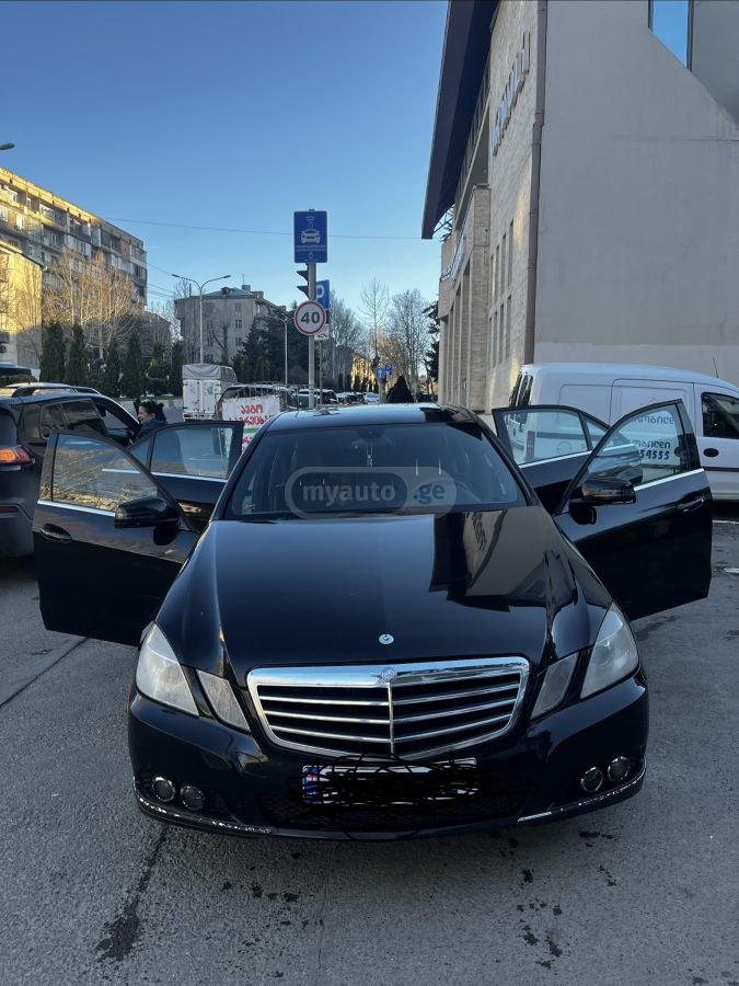 Mercedes-Benz E 350 2009 — photo 2