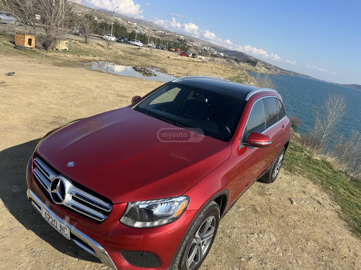 Mercedes-Benz GLC 300