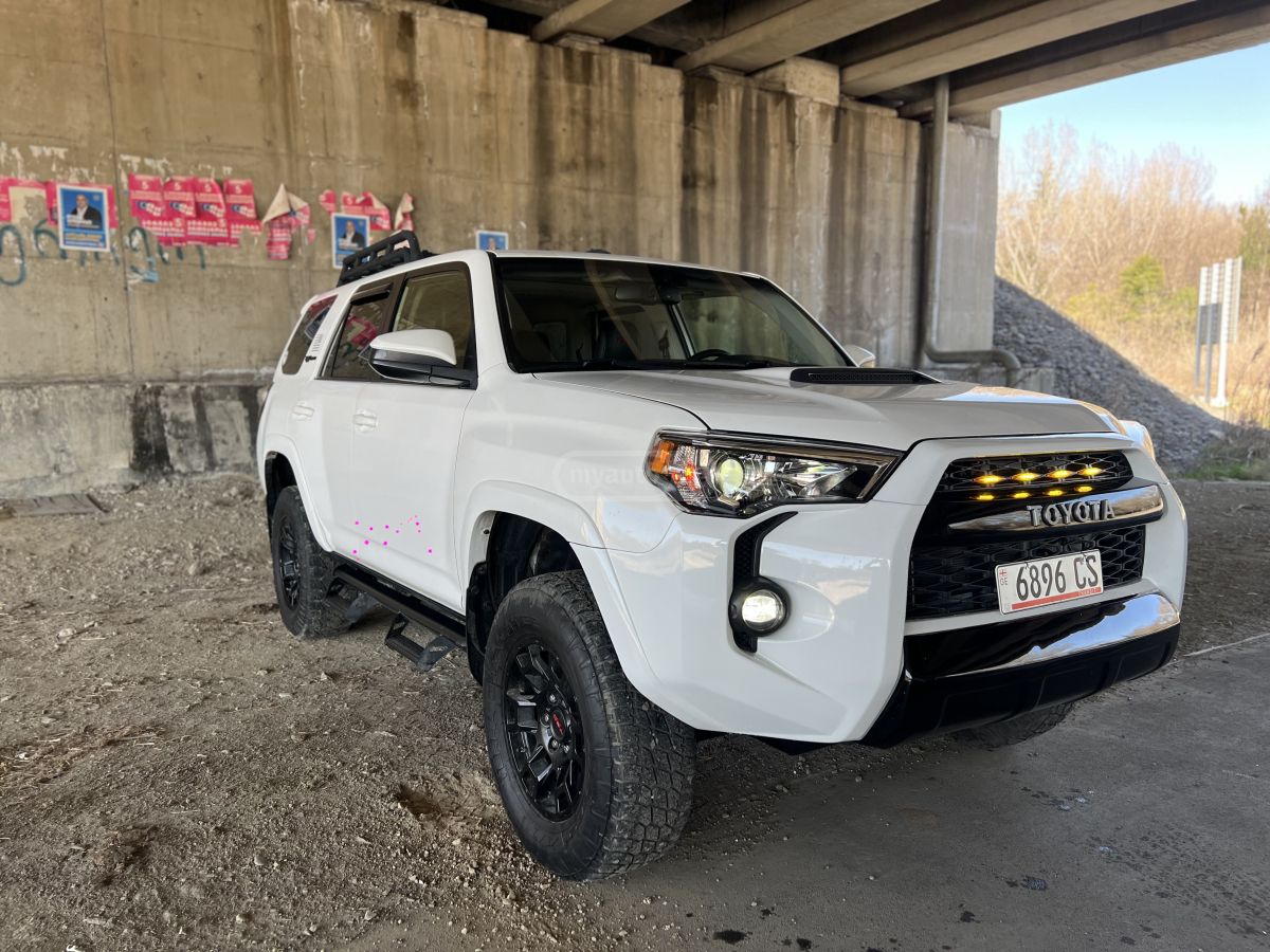 Toyota 4Runner 2019 — photo 2