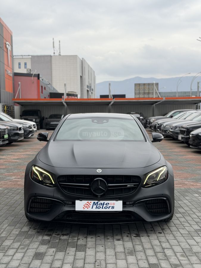 Mercedes-Benz E 63 AMG 2017 — photo 2