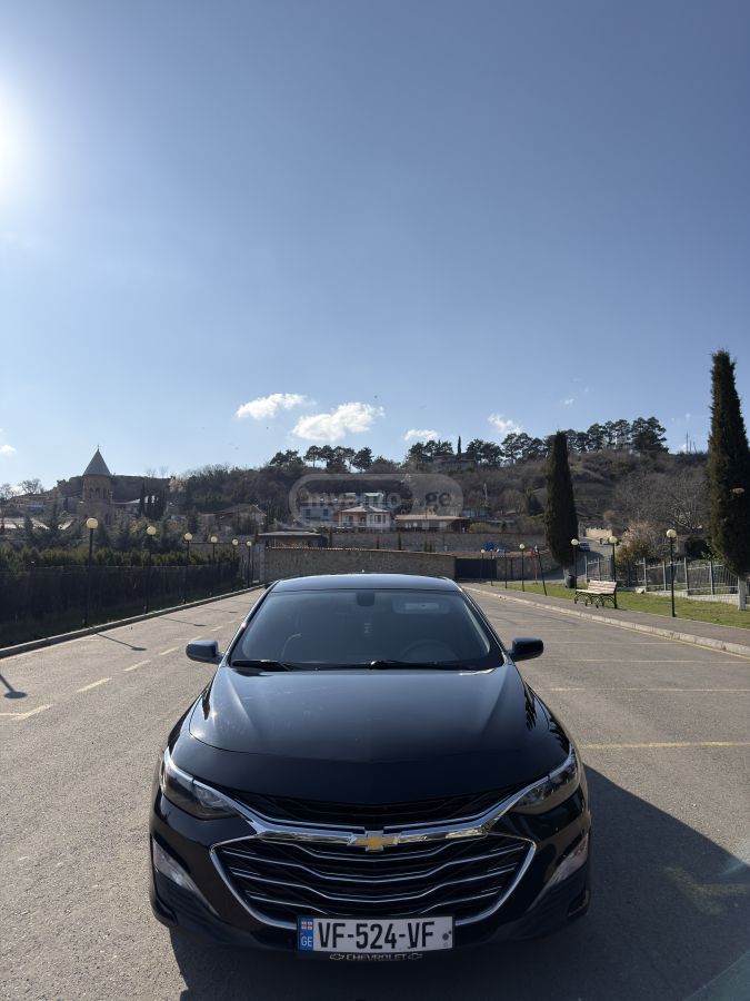 Chevrolet Malibu 2019 — photo 2