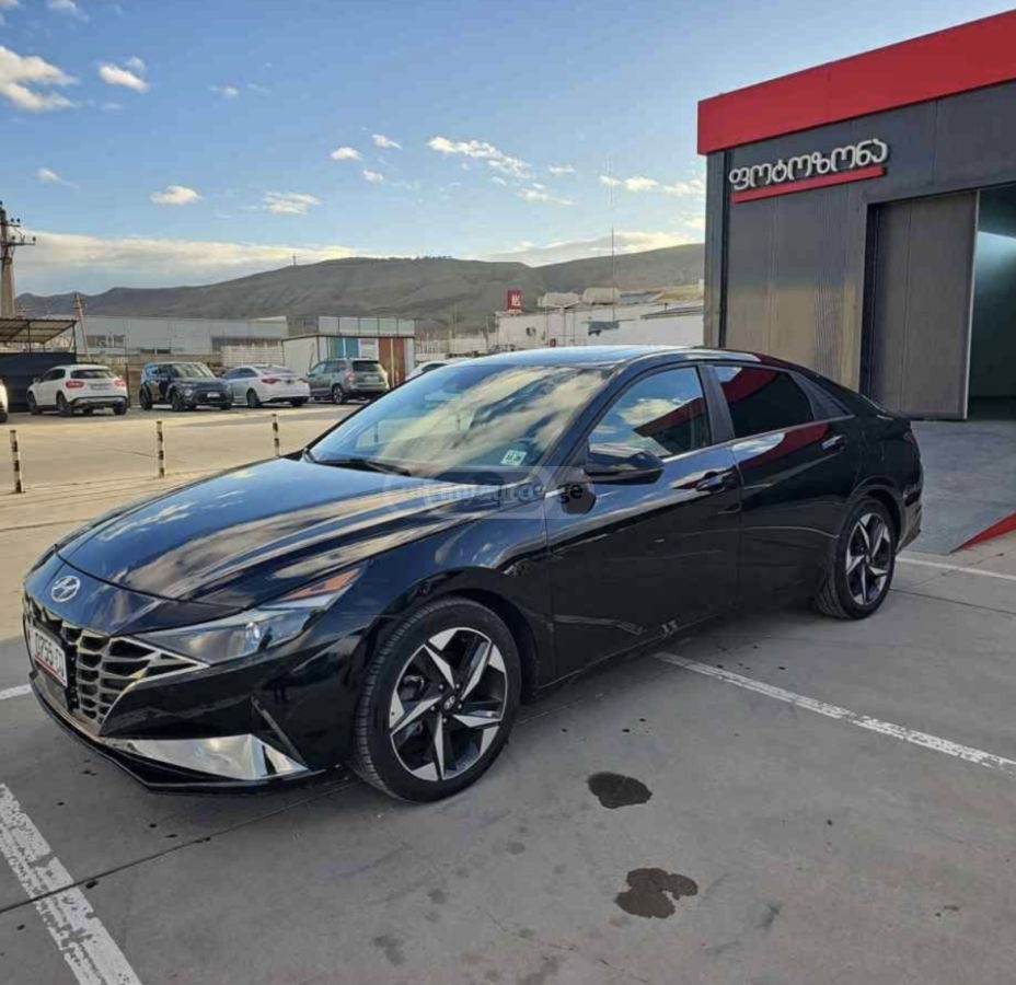 Hyundai Elantra 2022 — photo 2