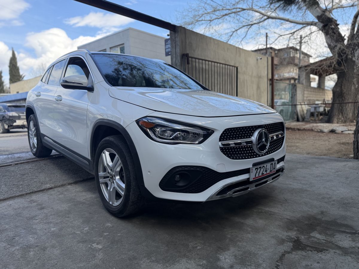 Mercedes-Benz GLA 250