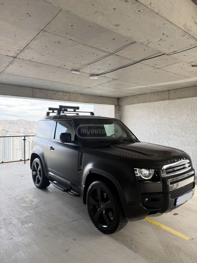 Land Rover Defender 90 2023 — photo 2