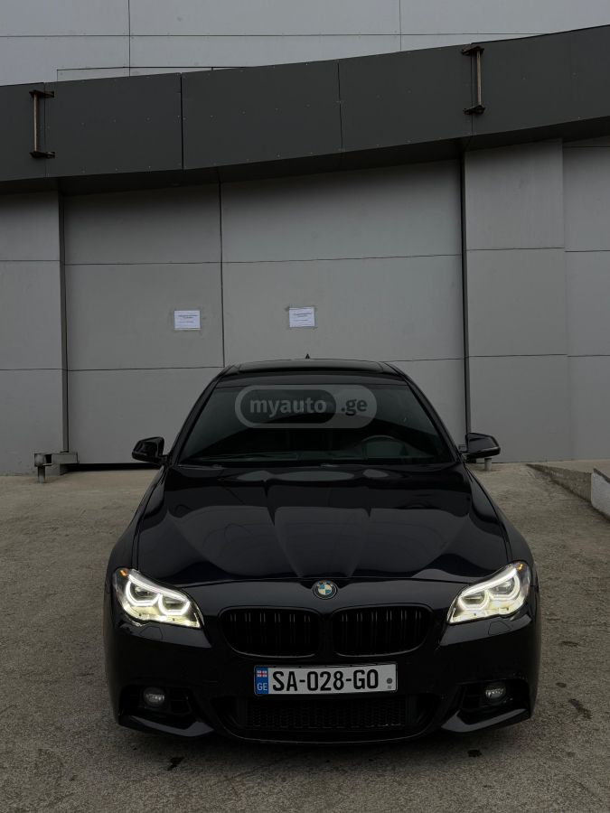 BMW 550 2016 — photo 2