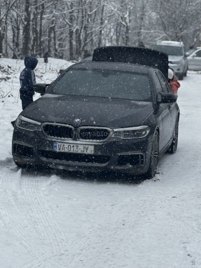 BMW M550 2017 — photo 2