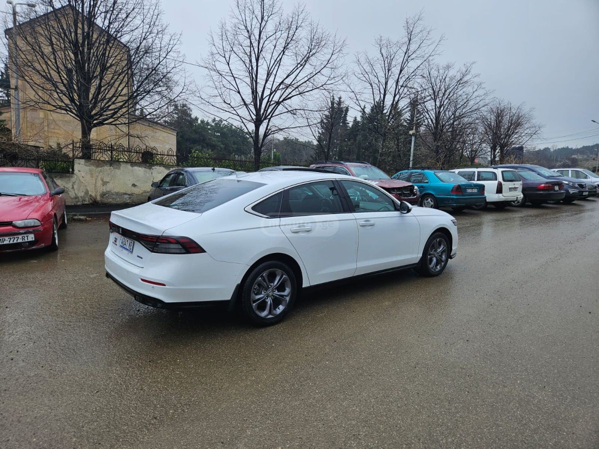 Honda Accord 2023 — photo 2