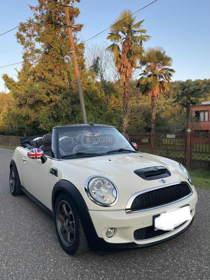 Mini Cooper S Cabrio 2009 — photo 2