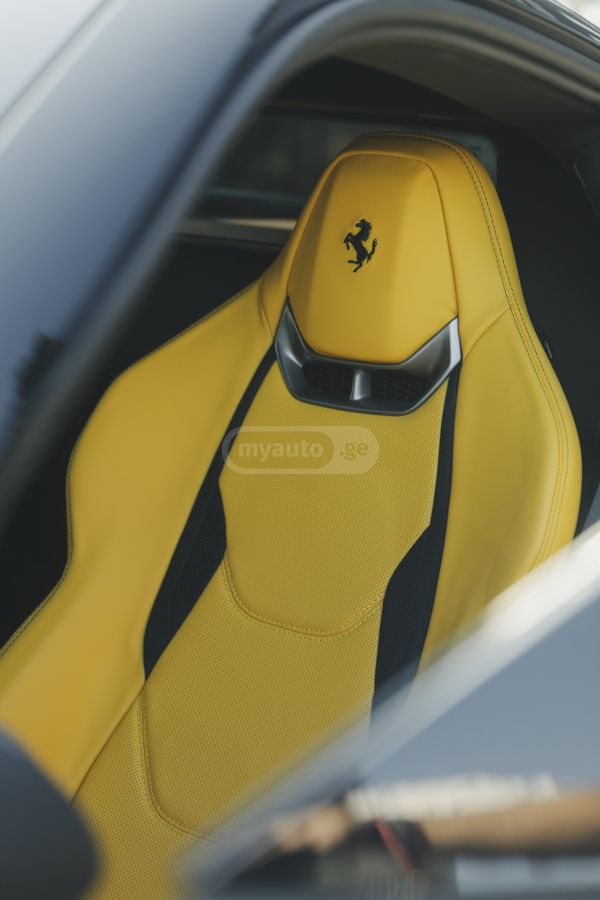 Ferrari 296 GTB 2024 — photo 2