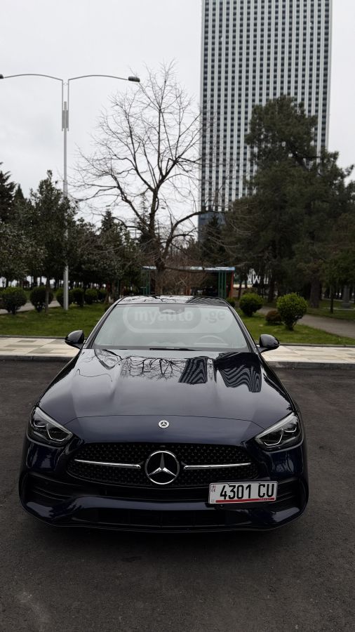 Mercedes-Benz C 300 2023 — photo 2