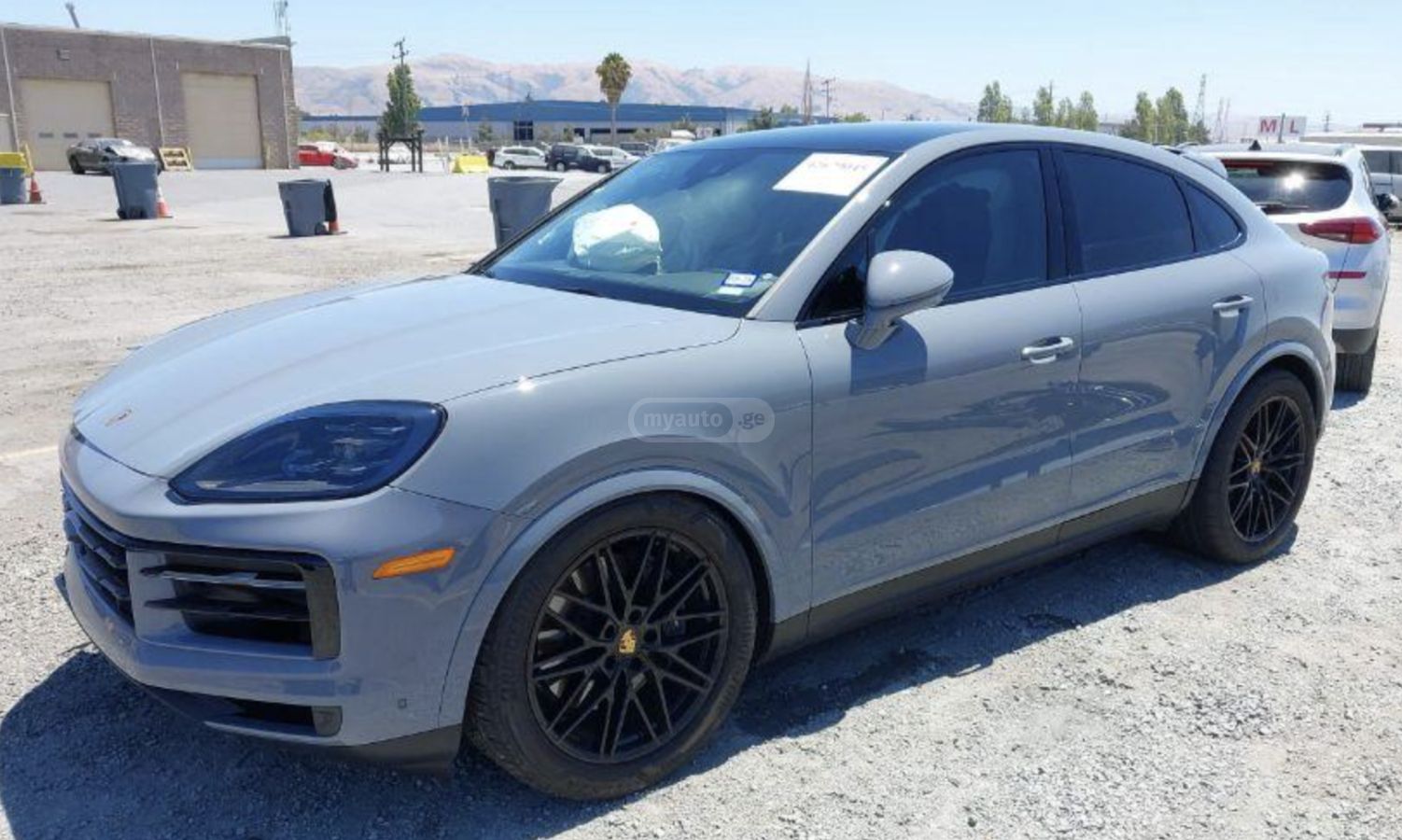 Porsche Cayenne 2024 — photo 2