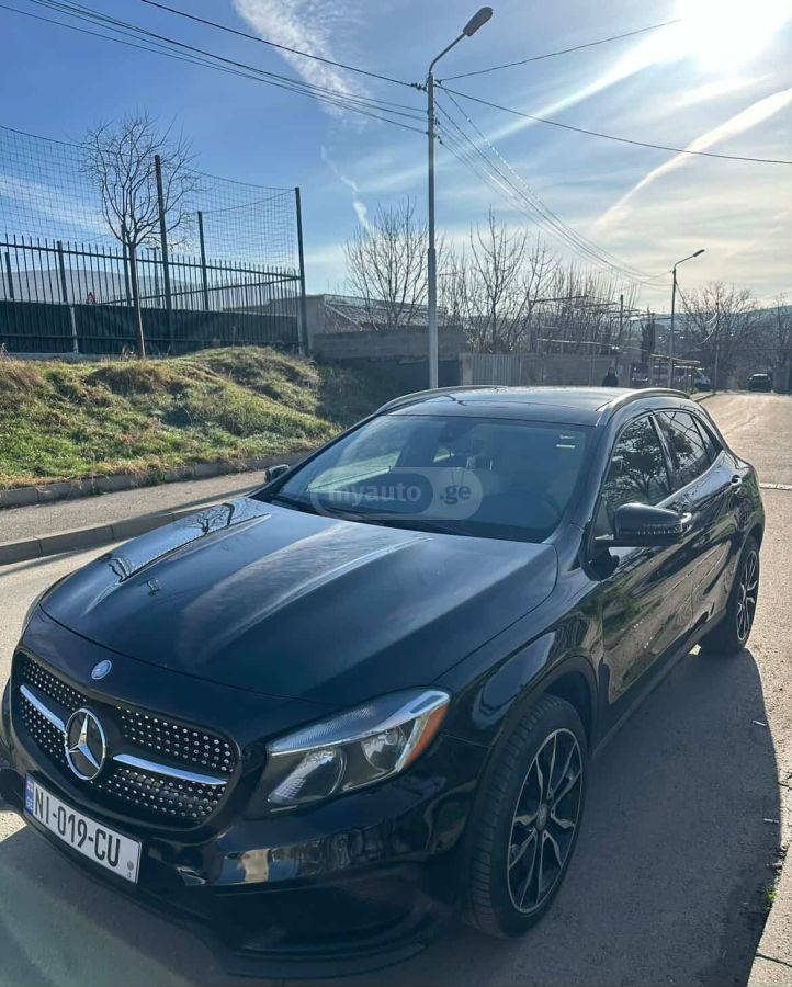 Mercedes-Benz GLA 250