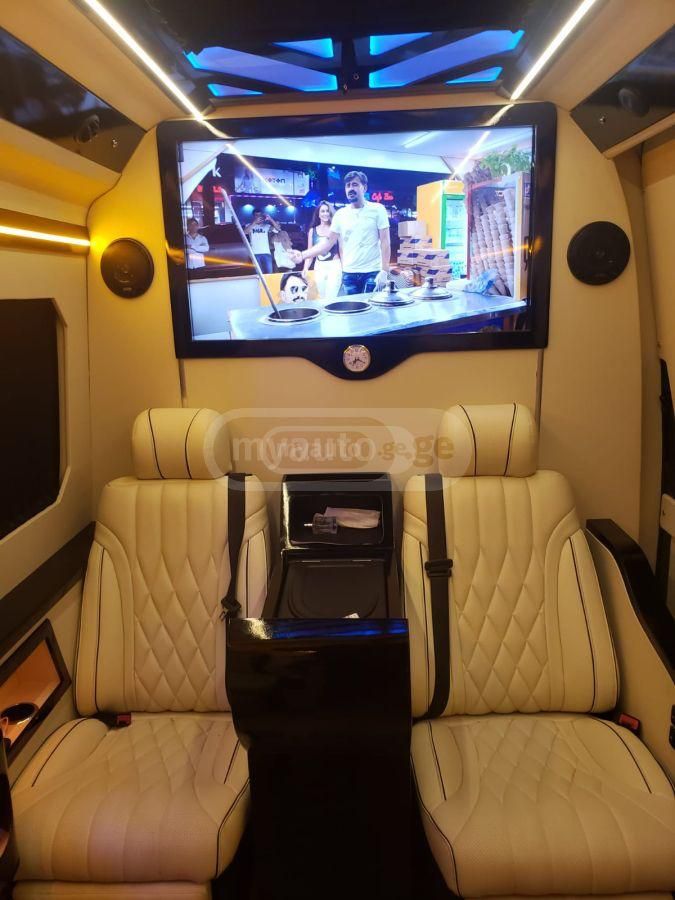 Mercedes-Benz Sprinter 2011 — photo 2