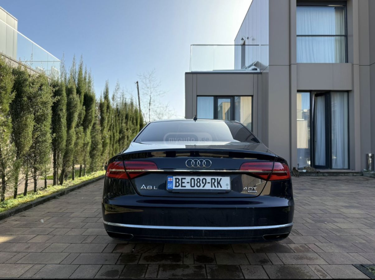Audi A8 2014 — photo 2